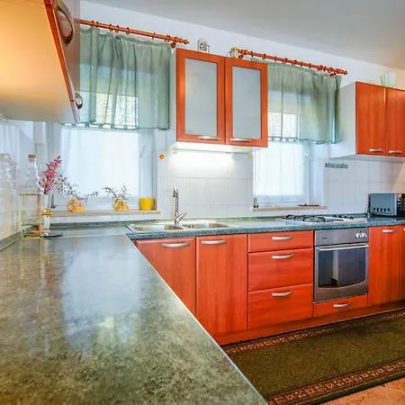 شقة Sea View-1 By Interhome *