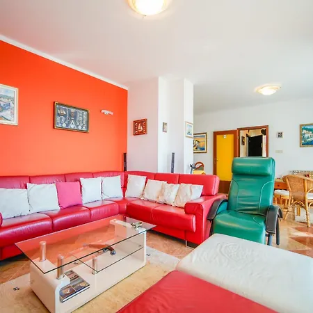 Sea View-1 By Interhome