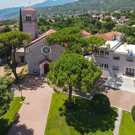 Sea View-1 By Interhome