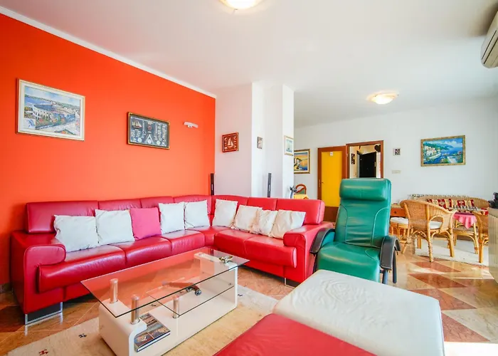 Sea View-1 By Interhome