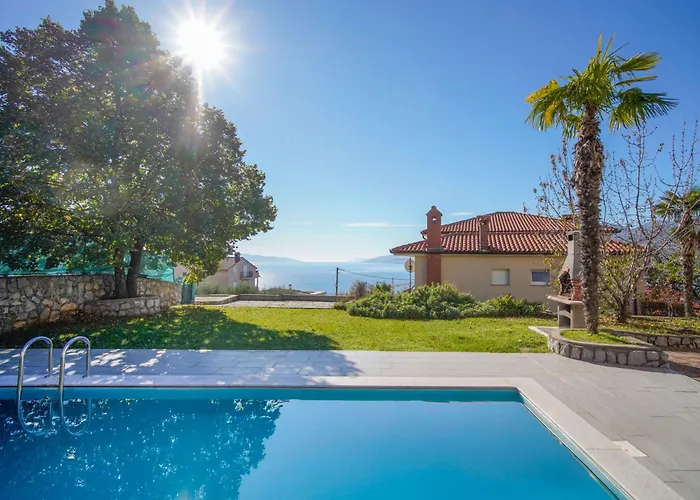 Sea View-1 By Interhome Lägenhet *