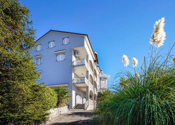 Sea View-1 By Interhome Lägenhet